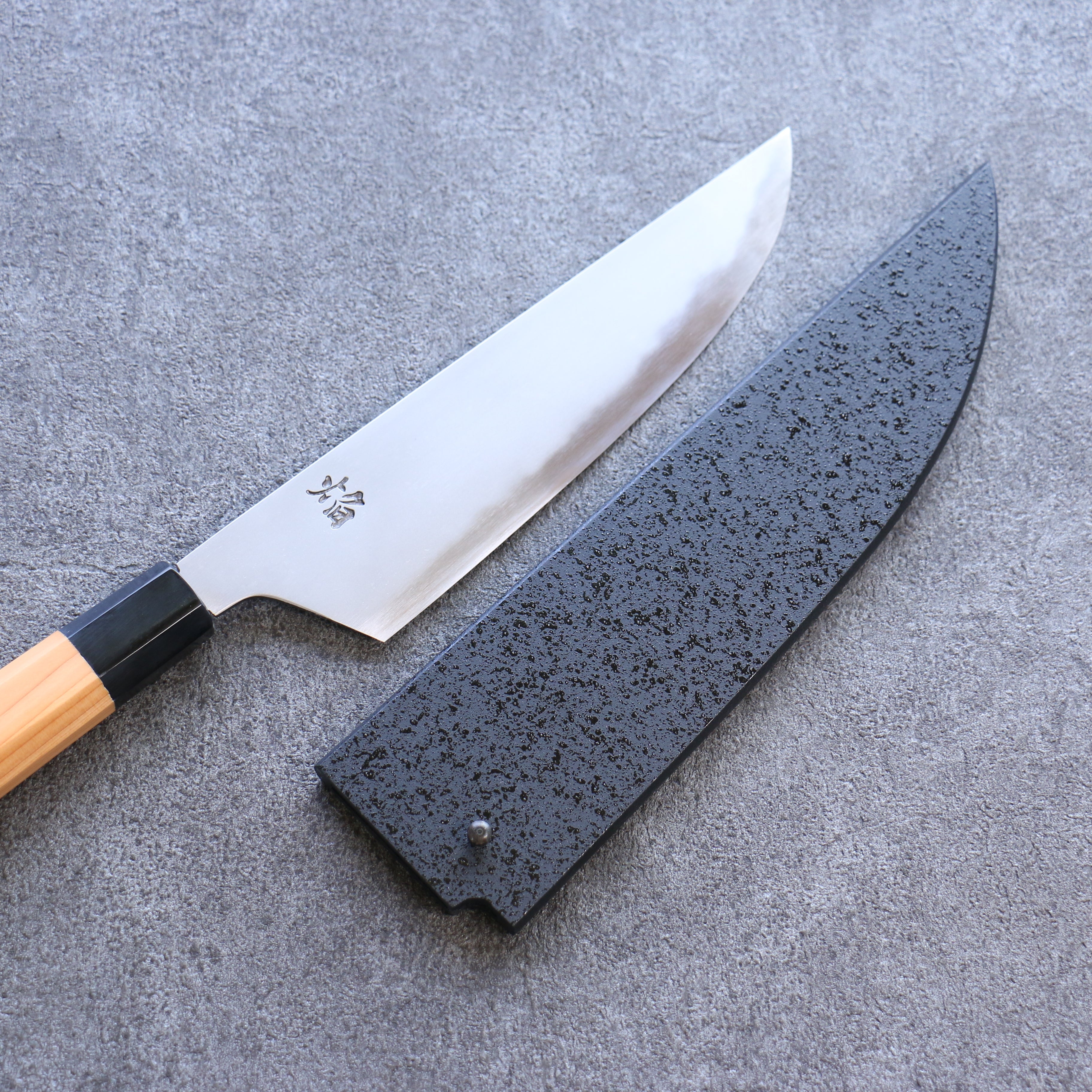 堺 孝行 焔 飛燕 青ニ鋼 牛刀包丁 210mm イチイ柄 鞘付き – 清助刃物 Japan