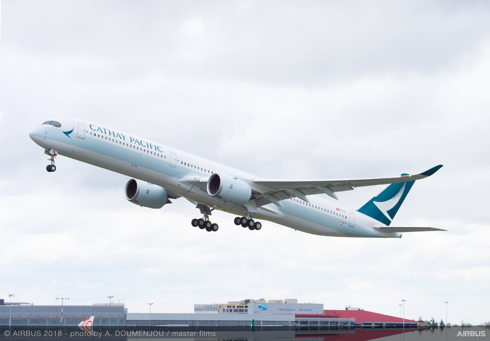 キャセイパシフィック航空、2025年までにA350の長距離路線において巡行