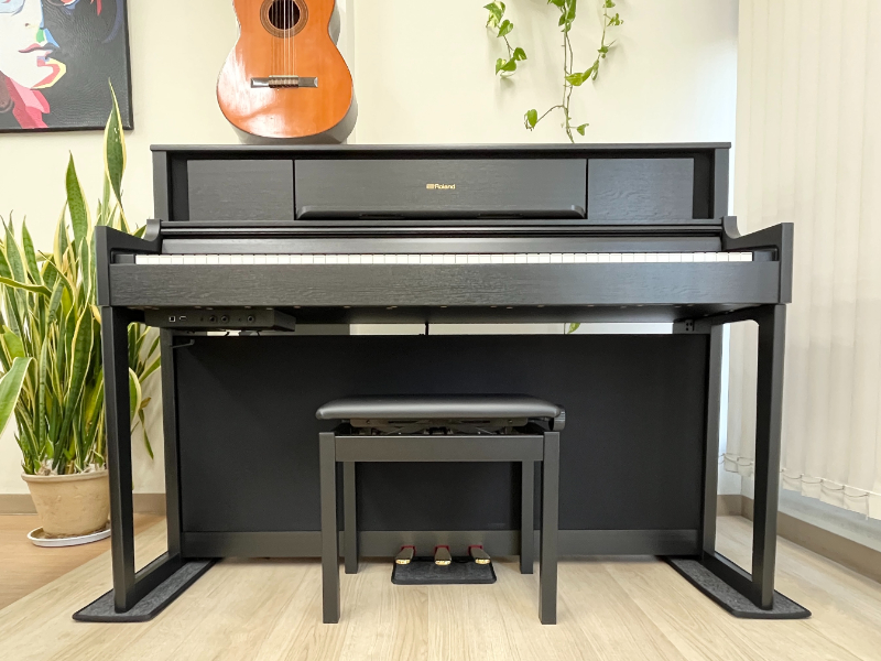 ローランド LX705-GPKR KURO(黒 木調仕上げ) 中古 2019年製 Roland LX