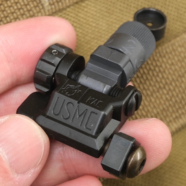 米軍放出品実物KACナイツマイクロフリップリアサイト中古品1 米軍