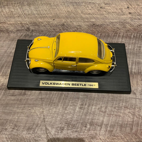 ダイキャストカー【ROAD LEGENDS 1/18】フォルクスワーゲン ビートル