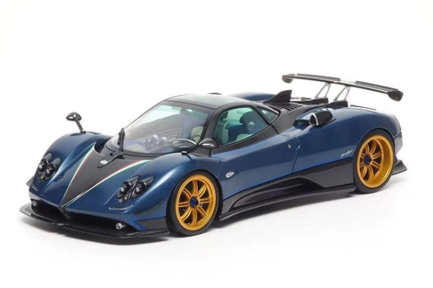 楽天市場】Almost Real 1/18 パガーニ ゾンダ F 2005 レッドメタリック
