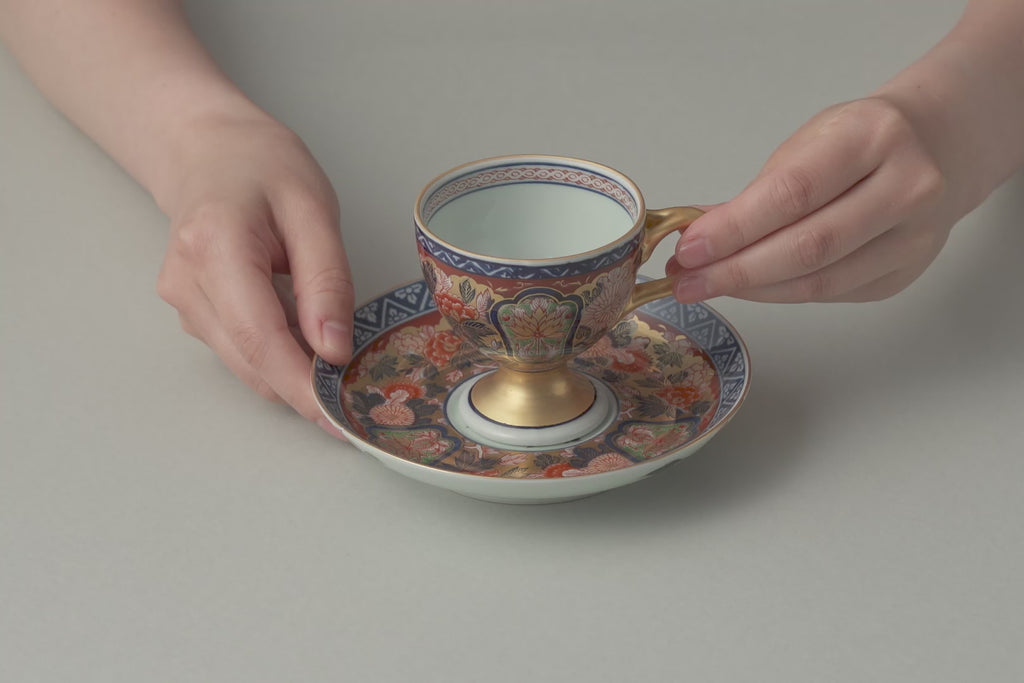 極錦金彩古伊万里様式【コーヒー碗皿】｜有田焼なら賞美堂本店
