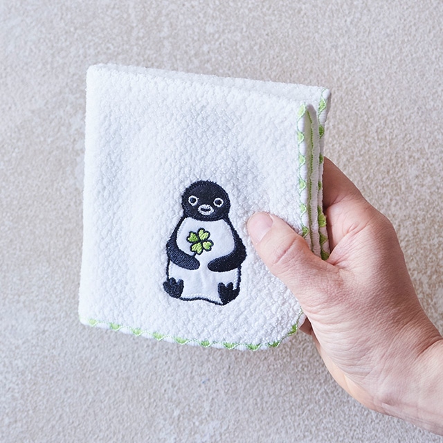 Suicaのペンギン 刺繍ハンドタオル（クローバー）:TRAINIART JRE MALL
