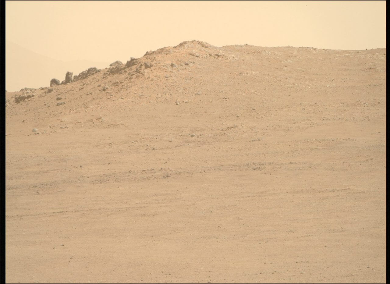 2024年11月27日の火星の風景：静かで孤独な雰囲気が