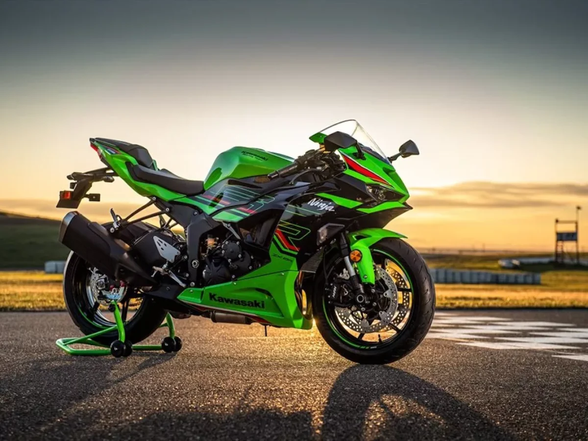 24_ZX636KRFAN_002201.med_-jpeg