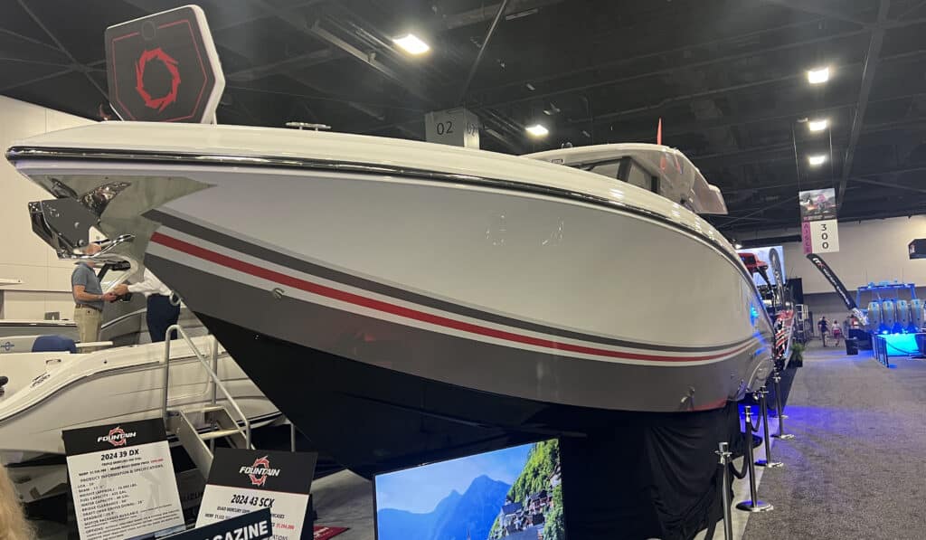 Fountain Introduces 43 SCX Center Console - Speed on the Water