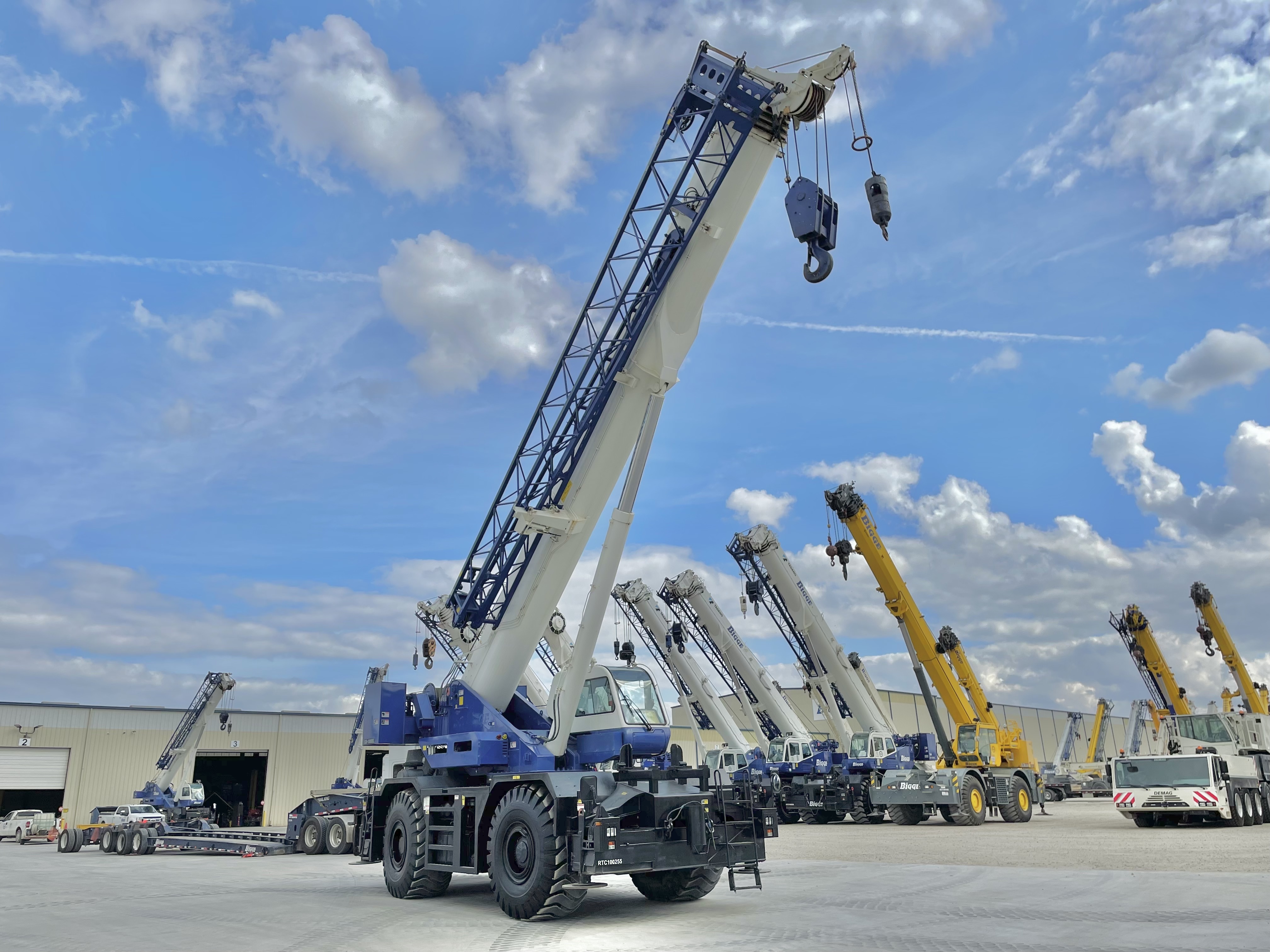 Tadano GR-1000XL Crane Overview and Specifications | Bigge.com