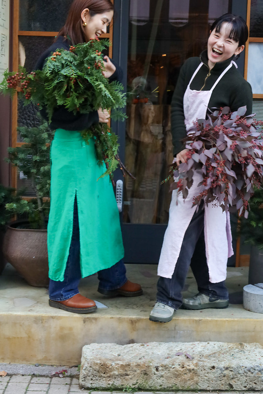 Botanical Hemp Apron – THE LITTLE SHOP OF FLOWERS