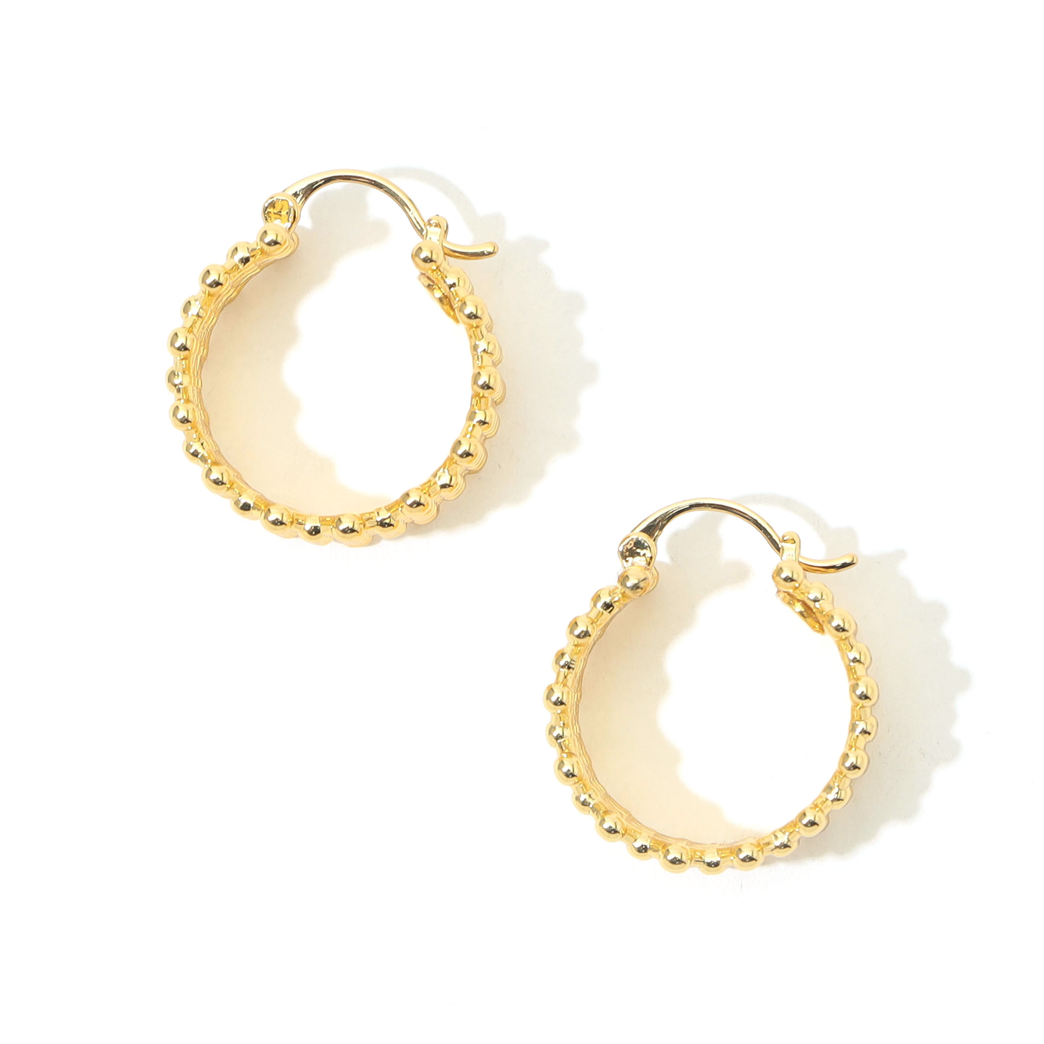 Kenneth Jay Lane Cris Cross Hoops ピアス｜トゥモローランド 公式通販