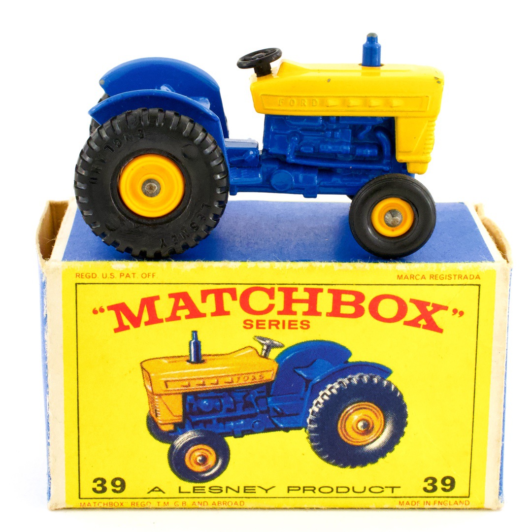 ミニカー イギリス マッチボックス（matchbox） フォード・トラクター