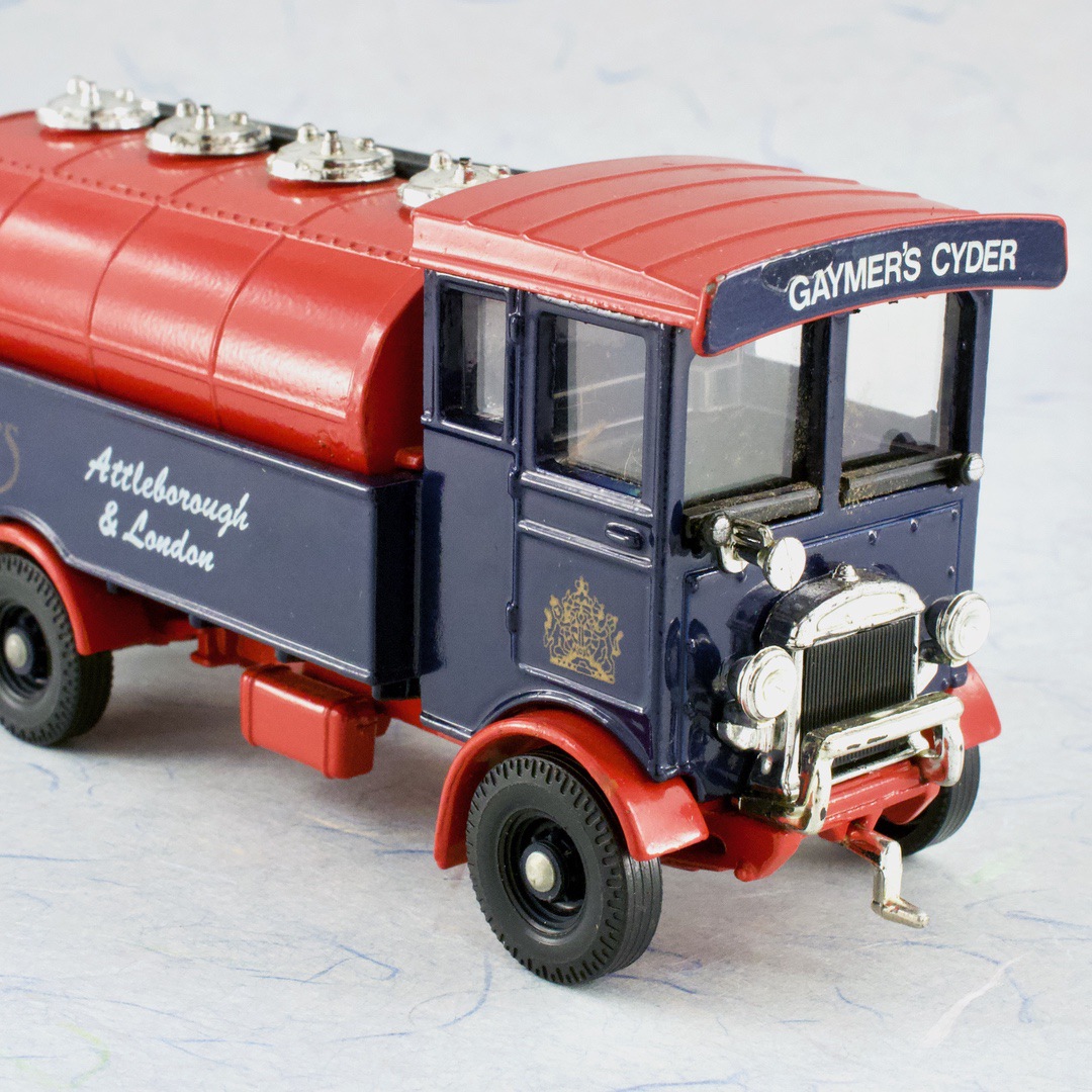 ミニカー コーギー（Corgi） シードルタンカー aec 508 forward