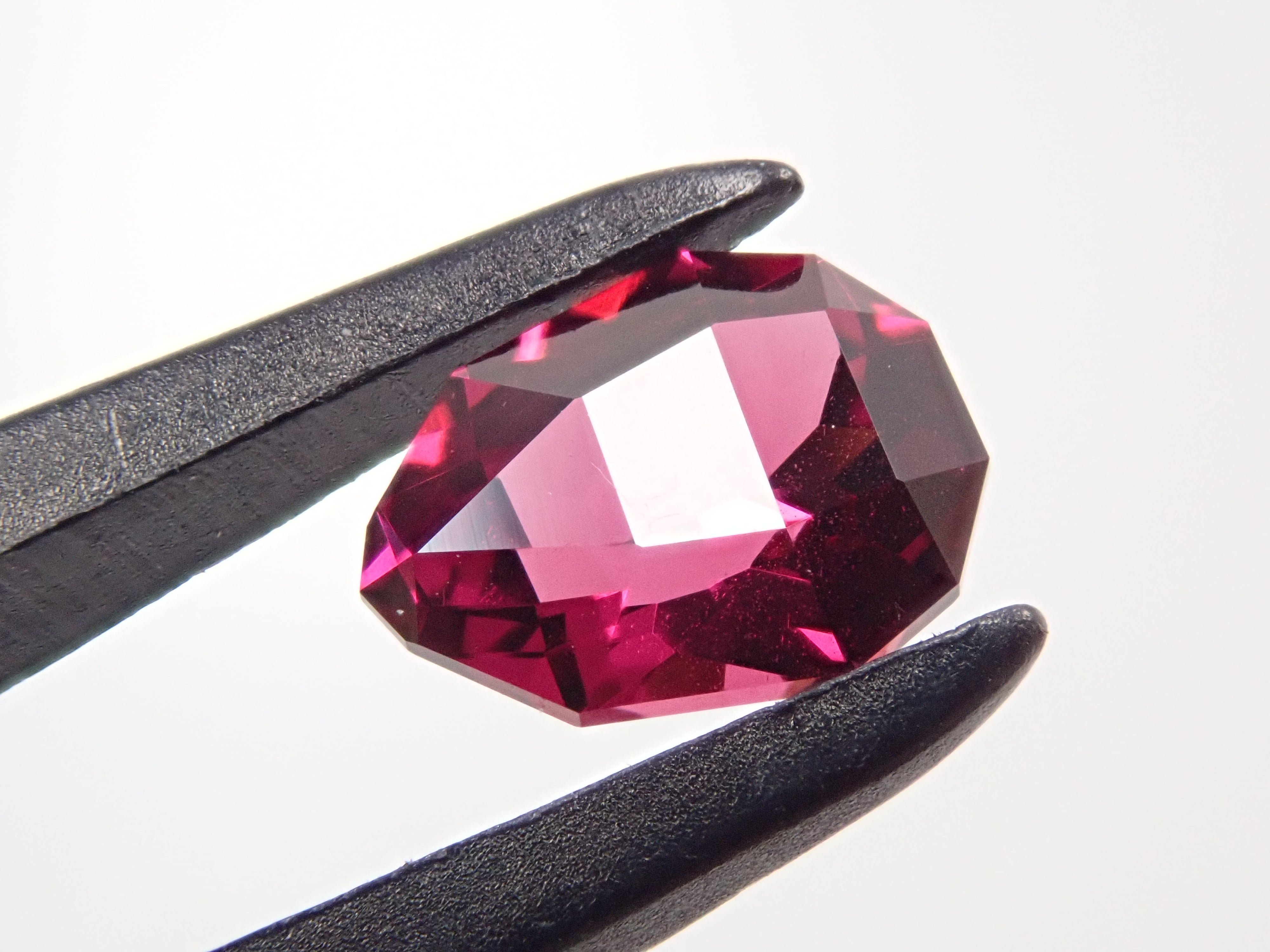Rhodolite garnet 0.775ct loose