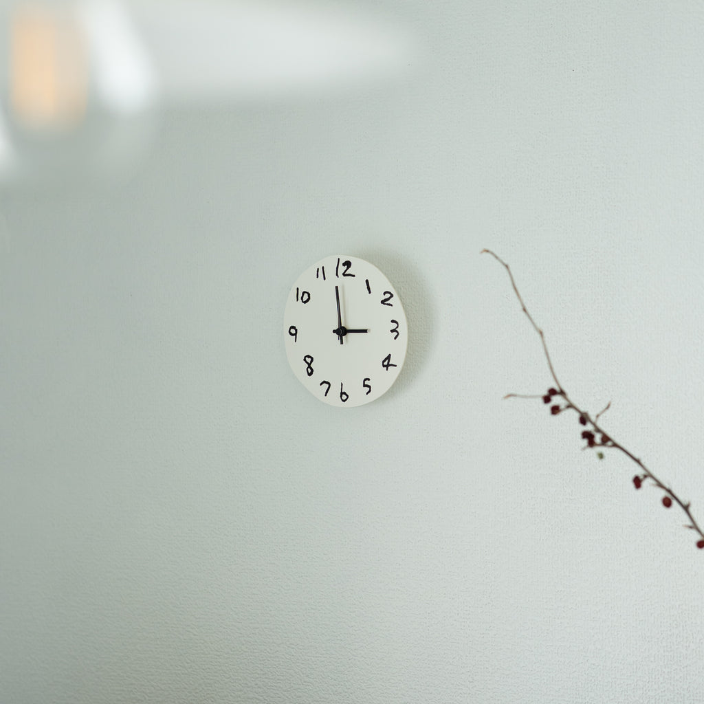 お一人さま2点限り》' About ' wall clock Yuki MIKAMI × 岩㟢紙器
