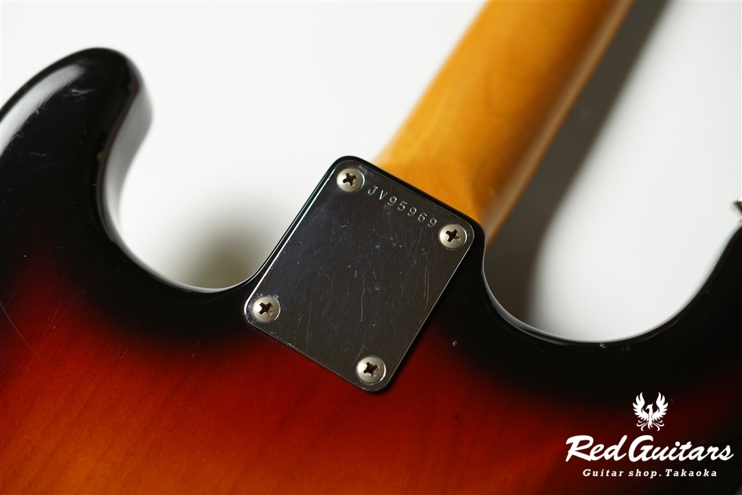 Fender JAPAN ST62-85 - 3Tone Sunburst 1984年製 | Red Guitars