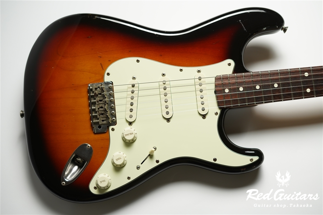 Fender JAPAN ST62-85 - 3Tone Sunburst 1984年製 | Red Guitars