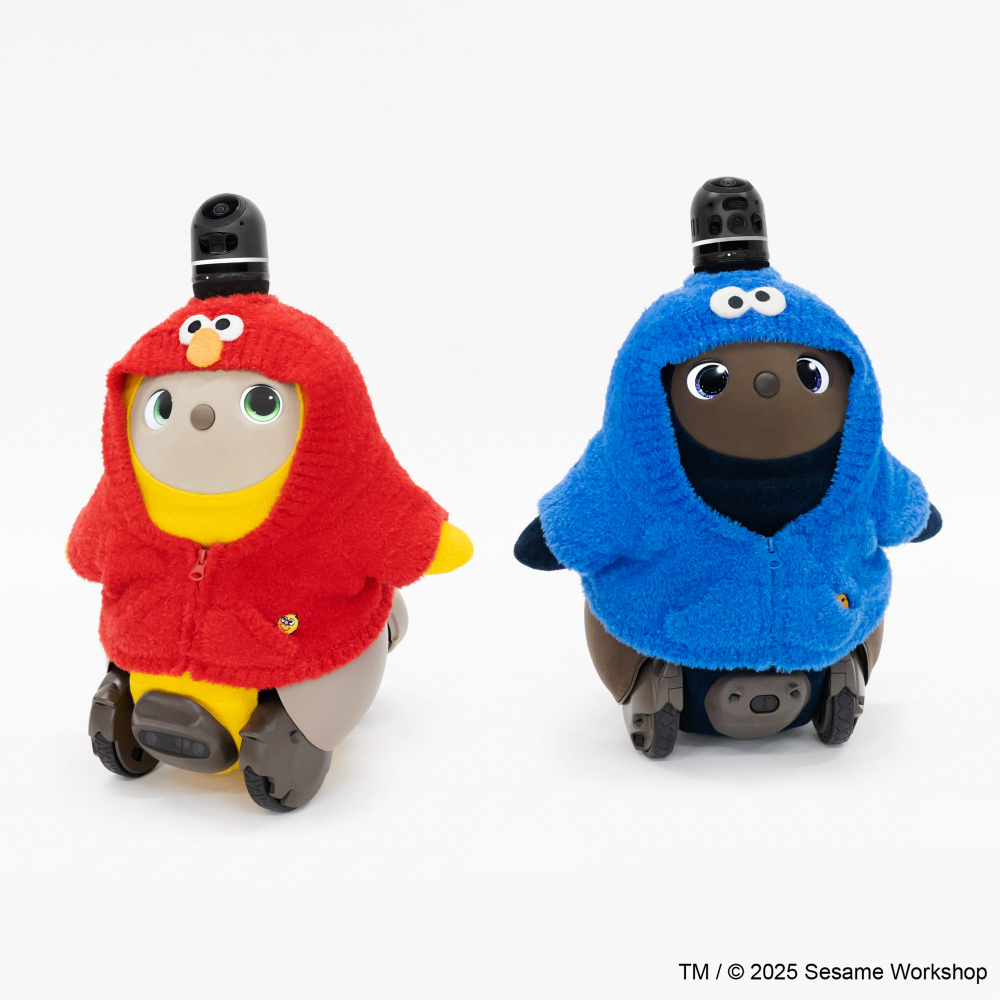 SESAME STREET meets LOVOT ふわもこパーカー（レッド） | LOVOT