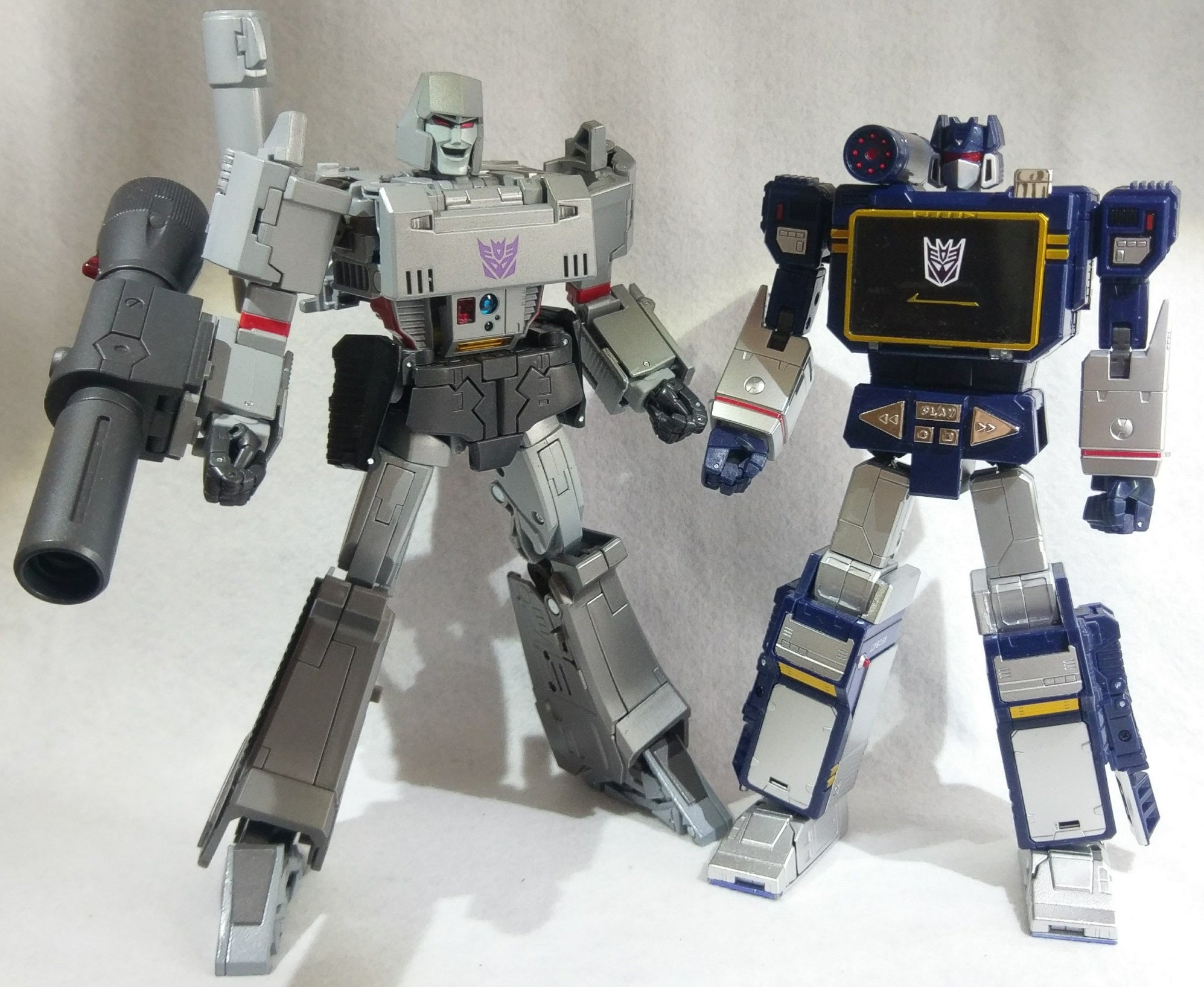 おもちゃ：MP-13 サウンドウェーブ+カセットロン レビュー | 雑