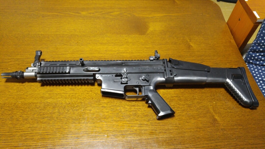 東京マルイ 電動ガンボーイズ スカー(SCAR-L) 分解修理 その1 フレーム