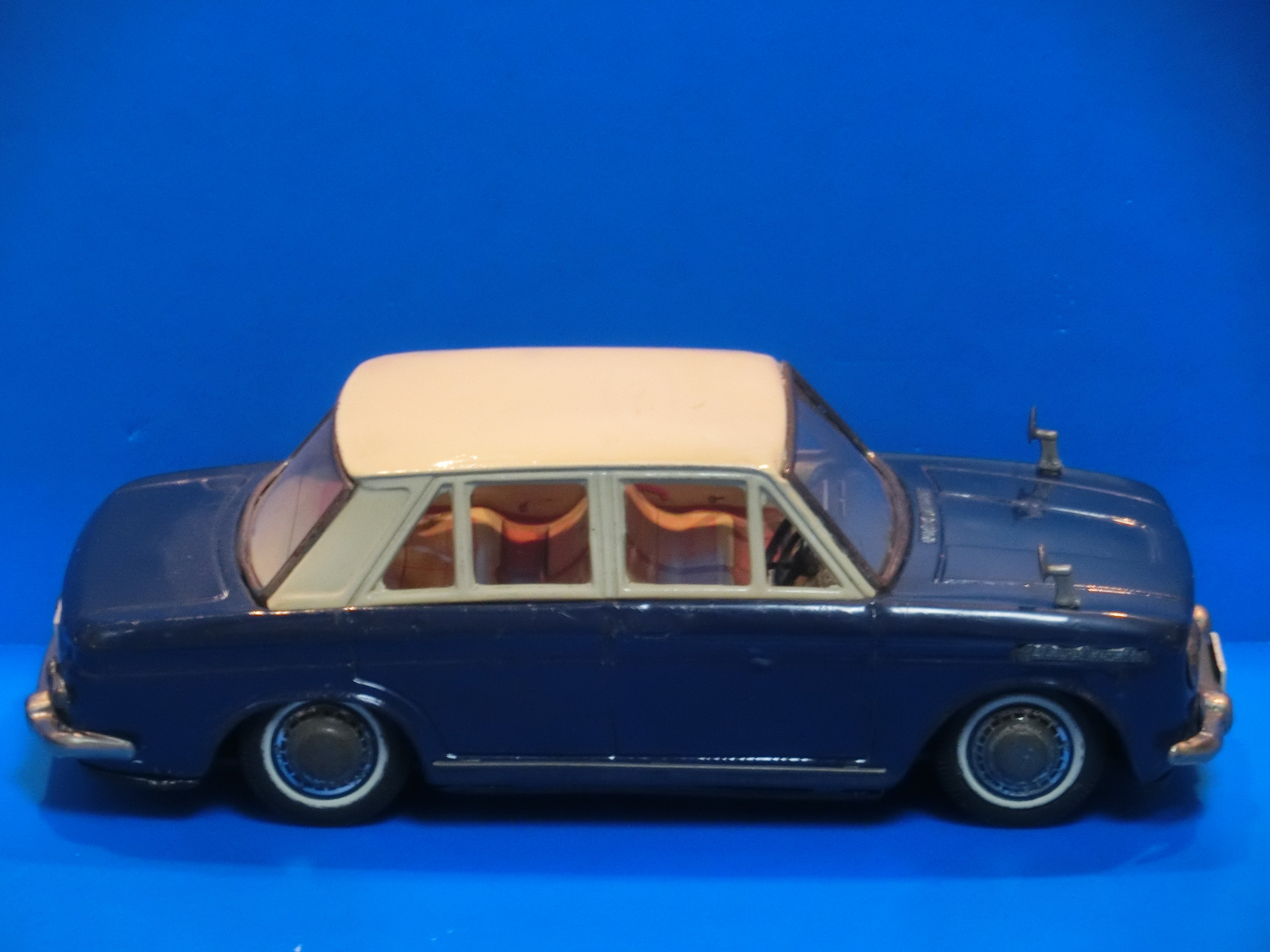 ☆1964年バンダイ410ブルーバード ～ ブリキ自動車コレクションから