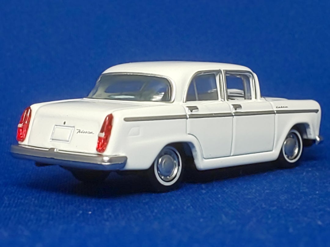 トミカリミテッドヴィンテージ 東宝名車座 05 デラックス ニッサン