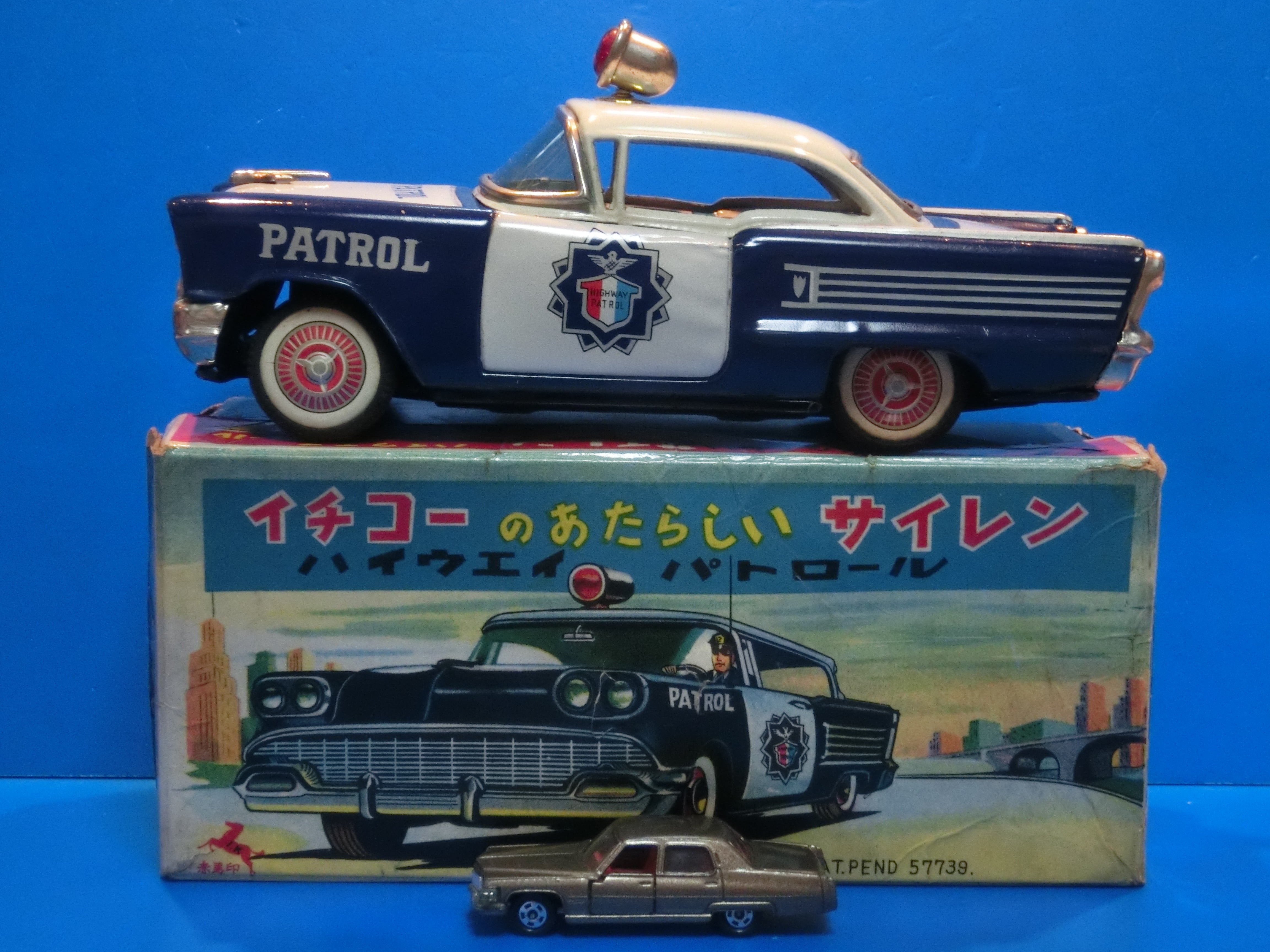☆1958年イチコーオールズモビル パトカー救急車 赤馬印 ～ブリキ