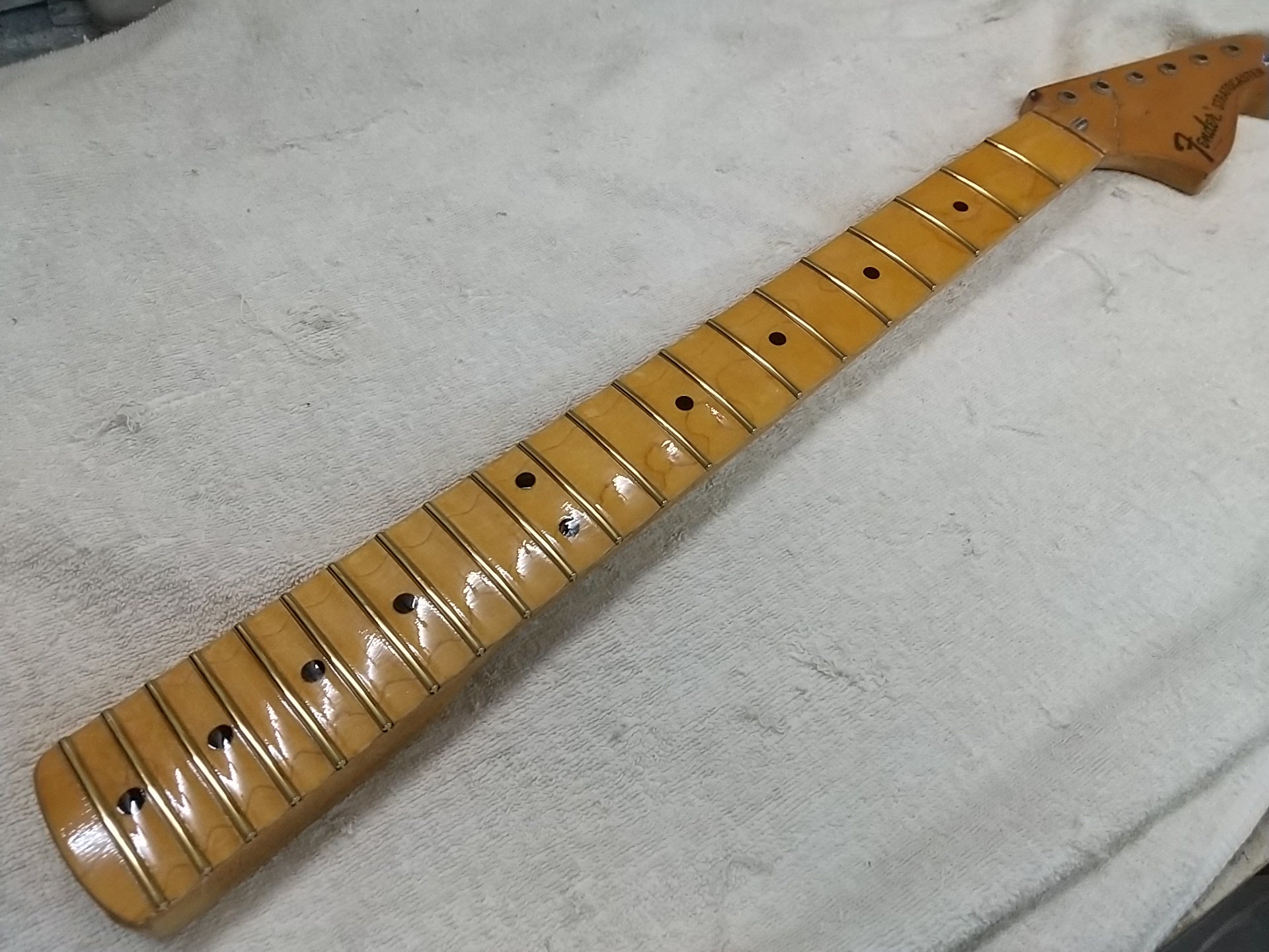 Fender Stratocaster Yngwie Duck Modify パート4」 | ギターリペア