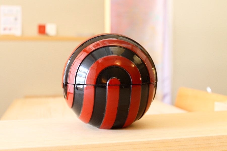 沖縄 琉球漆器 紅房 べんぼうさんのボンボニエール | グルテンフリー