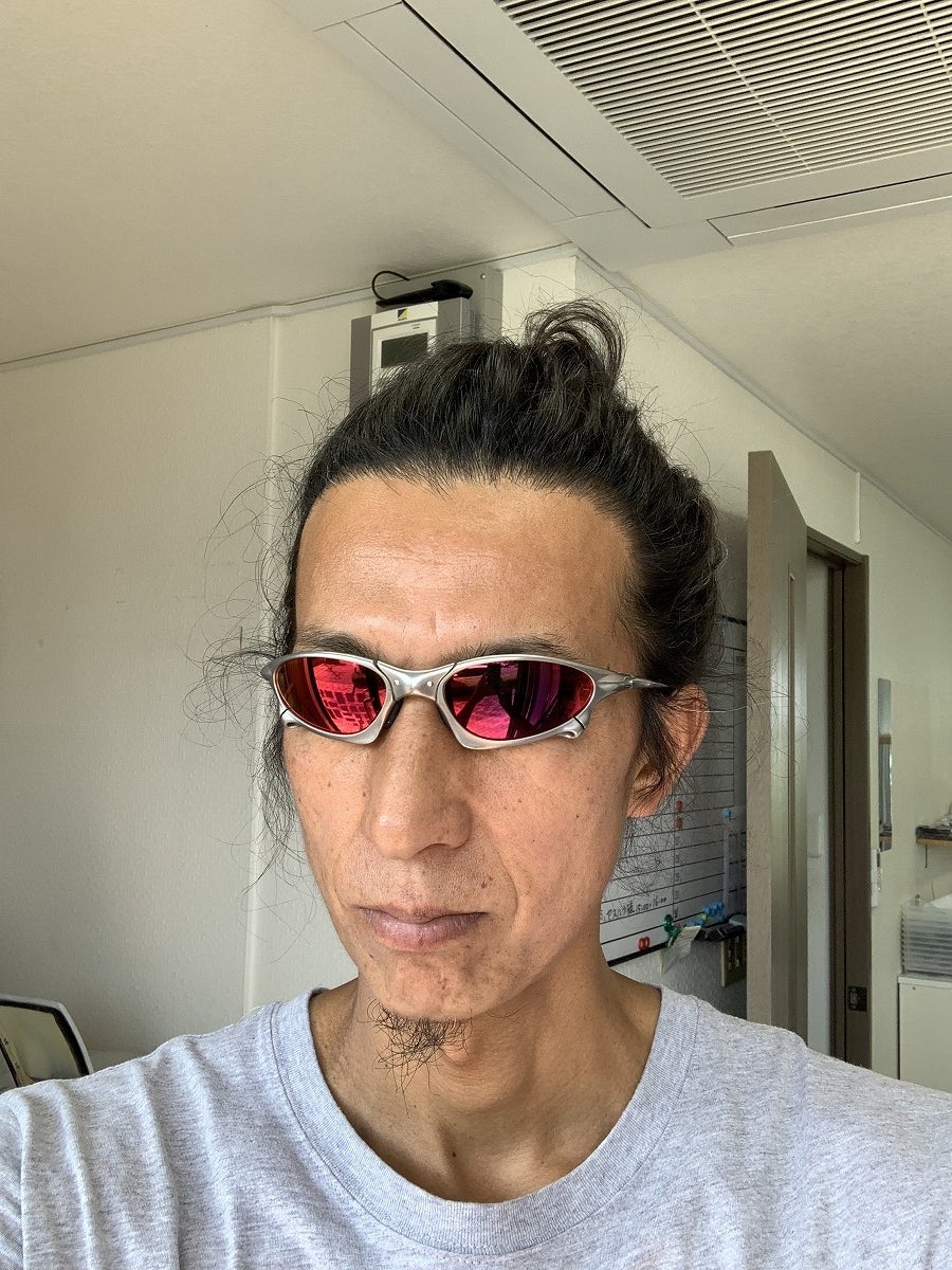 OAKLEY ジュリエットのレンズ、赤系レンズについて書いてみます