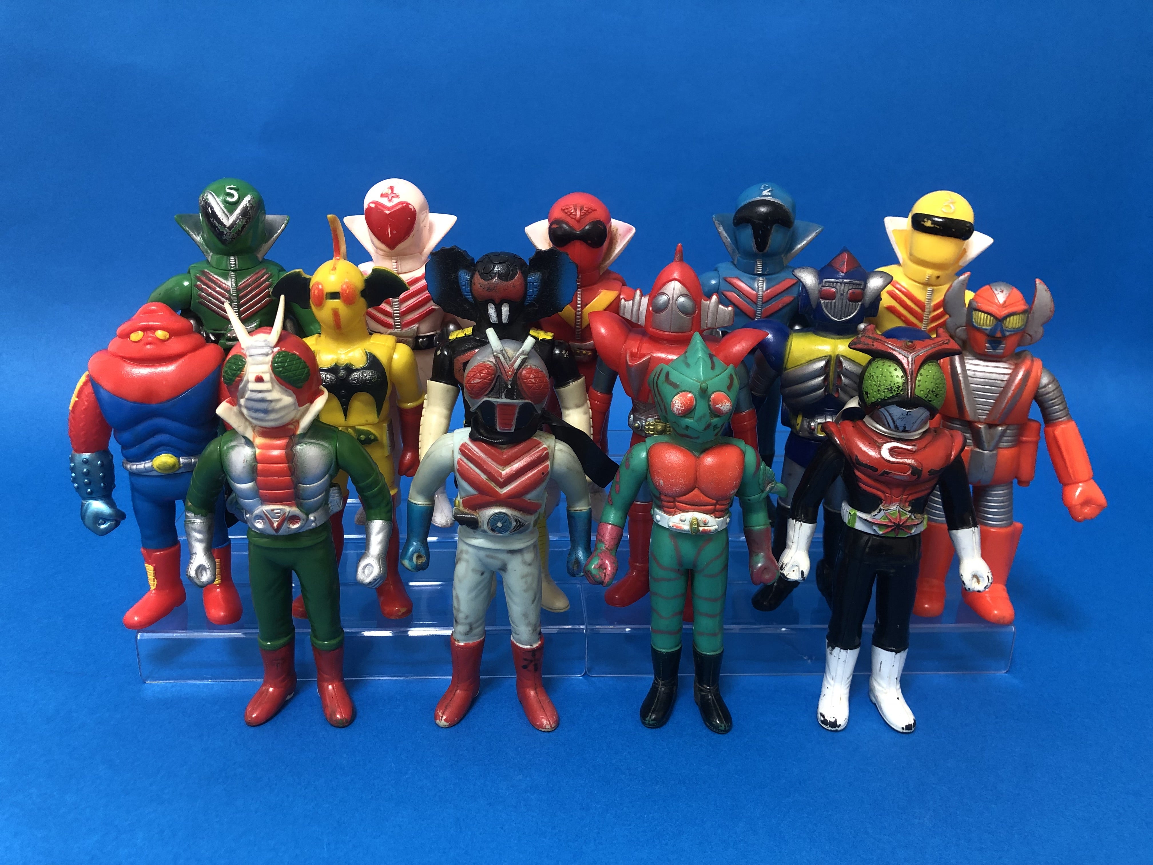昔のソフビで70年代特撮ヒーロー大集合！ | ならべてまんがまつり