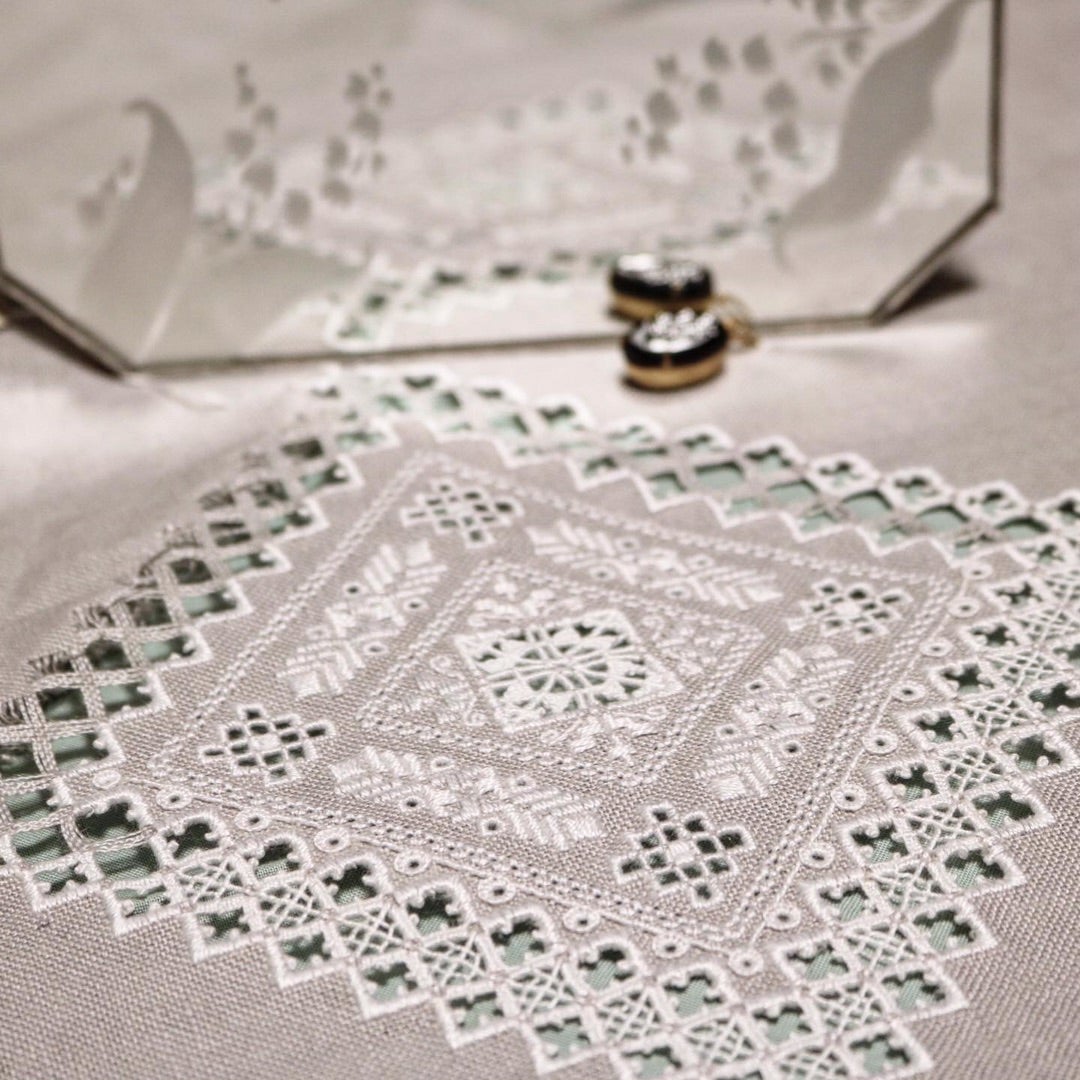 レフカラ・レース刺繍 | taromamanmの針仕事