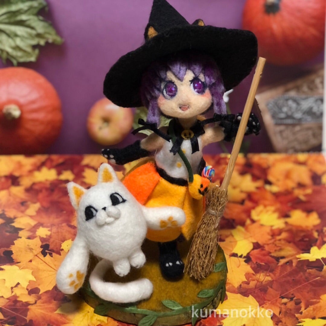 羊毛フェルト ハロウィン ネコ魔女っ子とお供猫ちゃん | クマノッコ