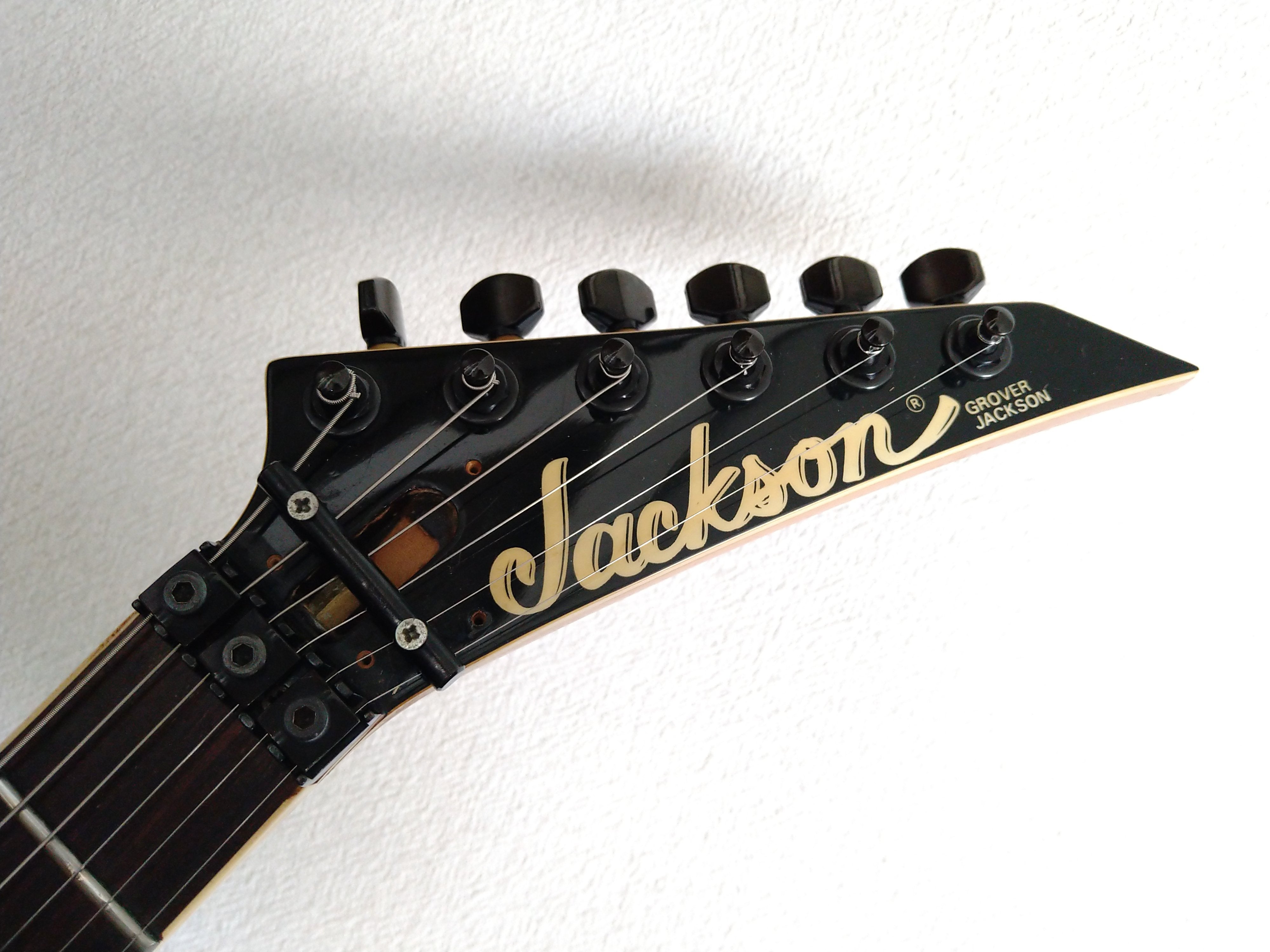 いずなの愛用機材その2 Grover Jackson Super Dinky Standard | IZUNA