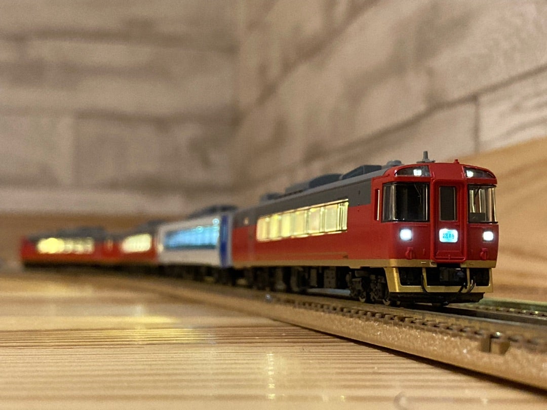 遂に発売！「国内最速のお座敷列車」 キハ183系6000番台入線 | 資源物