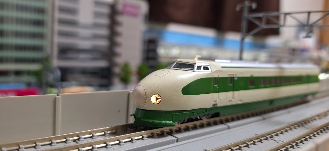 KATO 200系新幹線 2灯化② | 新幹線メインな鉄道模型