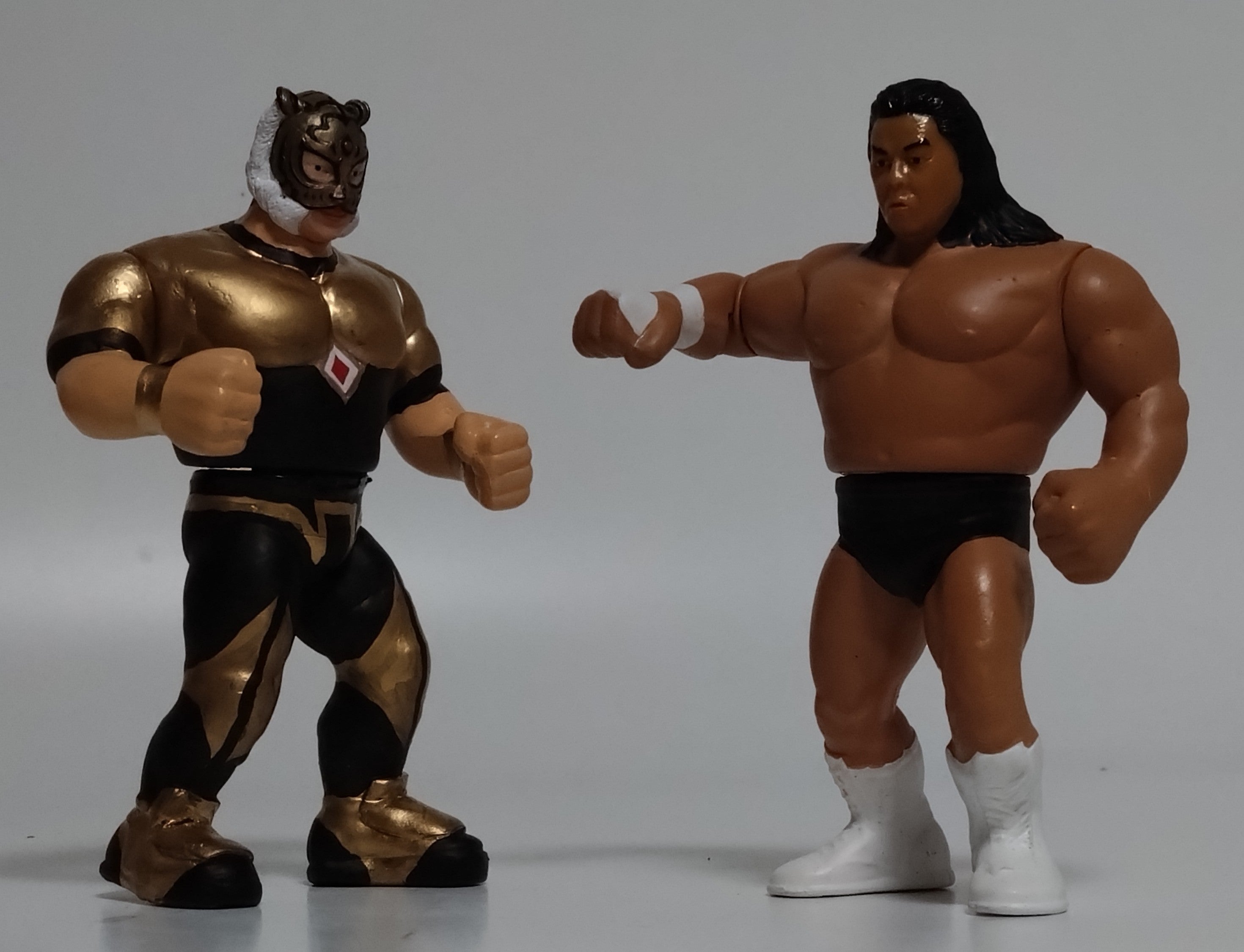 タイガーキング』を作ってみよう ハズブロWWFプロレスフィギュア改