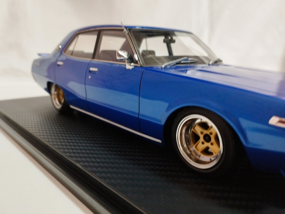イグニッションモデル 1/18 日産スカイライン 2000 GT-X 4Dr ケンメリ