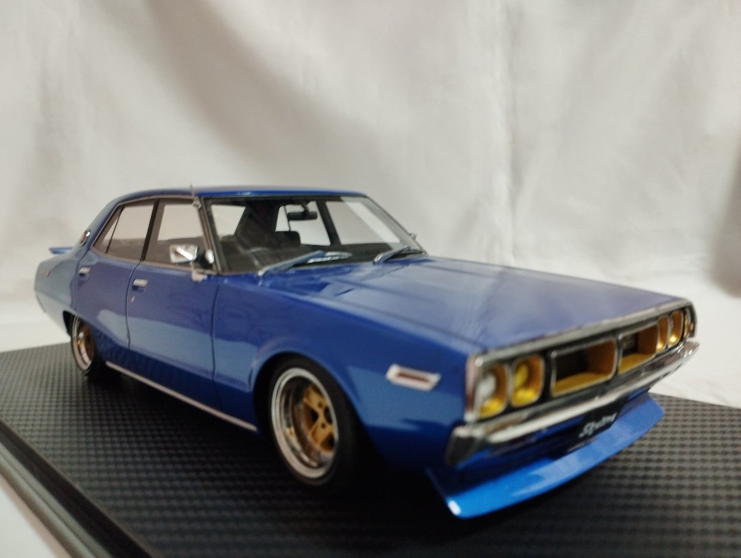 イグニッションモデル 1/18 日産スカイライン 2000 GT-X 4Dr ケンメリ