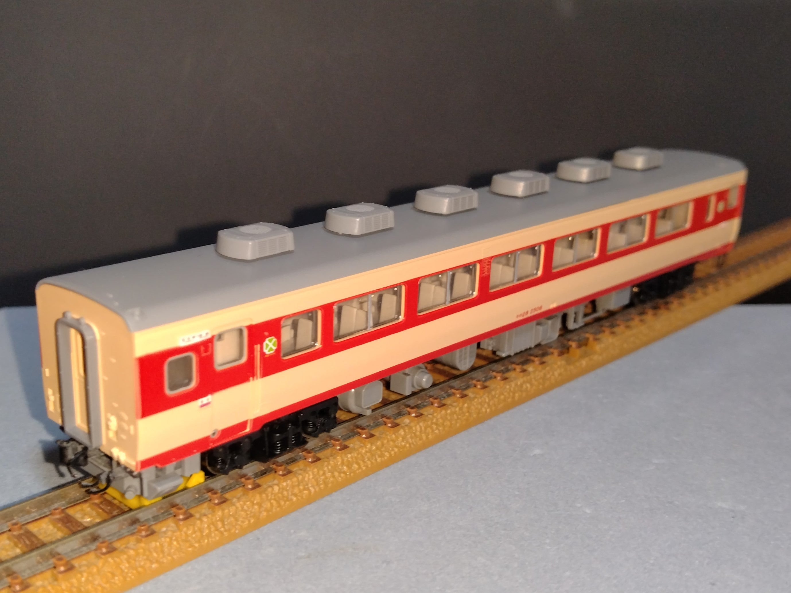 急行型気動車のグリーン車 キロ28のモデル比較 | みぃちゃんず（鉄道部）