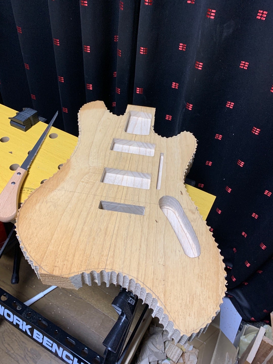 Fenderスウィンガーを作っちゃおうPart4ボディの切り出し？ | 追い込ま