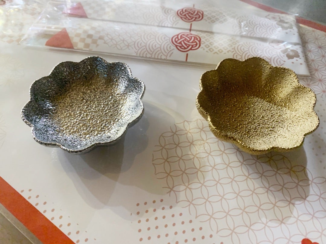 セリアのお正月小皿 | 時のないホテル
