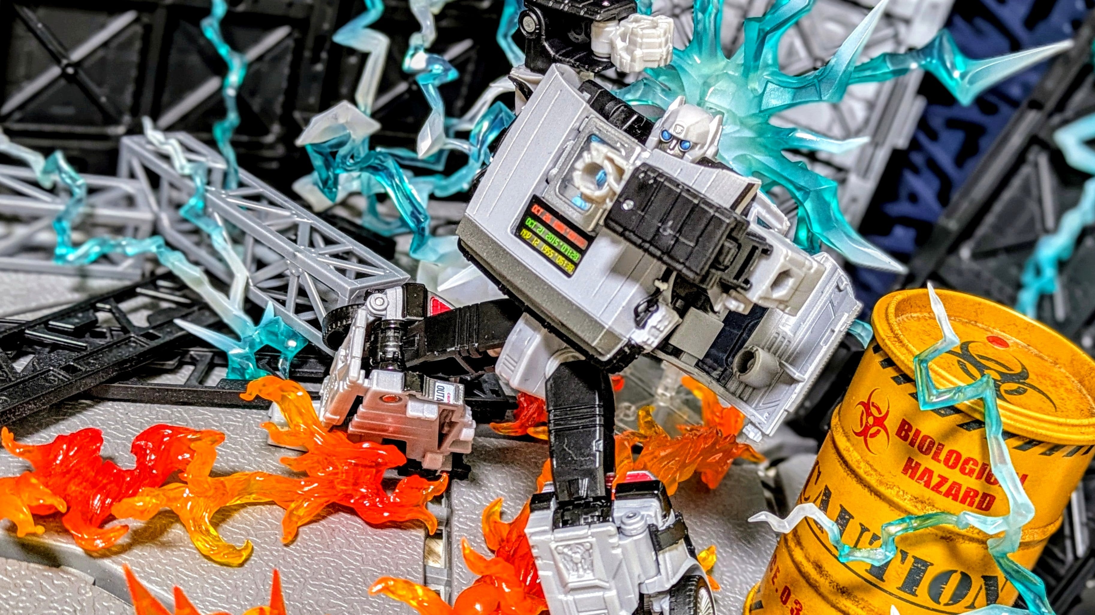 GIGAWATT (バック・トゥ・ザ・フューチャー×トランスフォーマー
