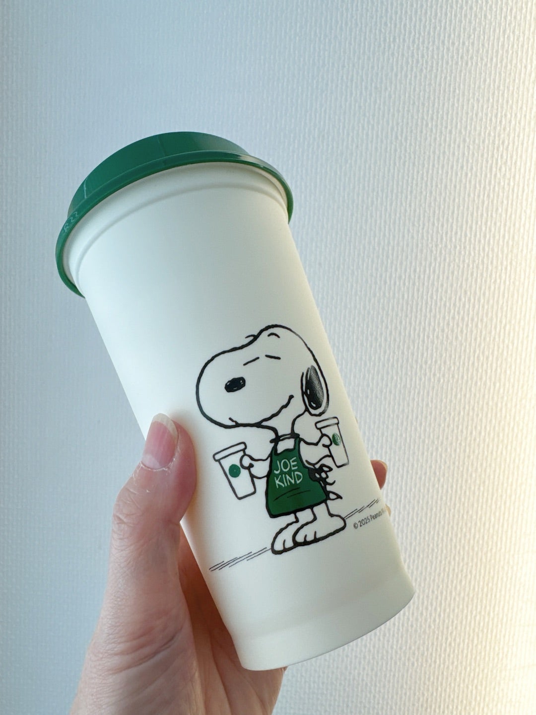スターバックス♪ 店舗でしか買えないスヌーピーのリユーザブルカップ