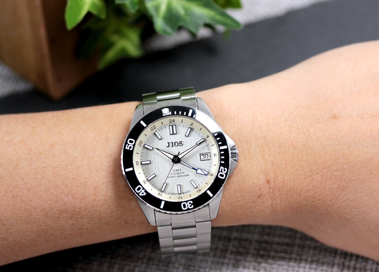 GMT×200m防水】ハイスペック日本製自動巻き腕時計！地方発ブランドを