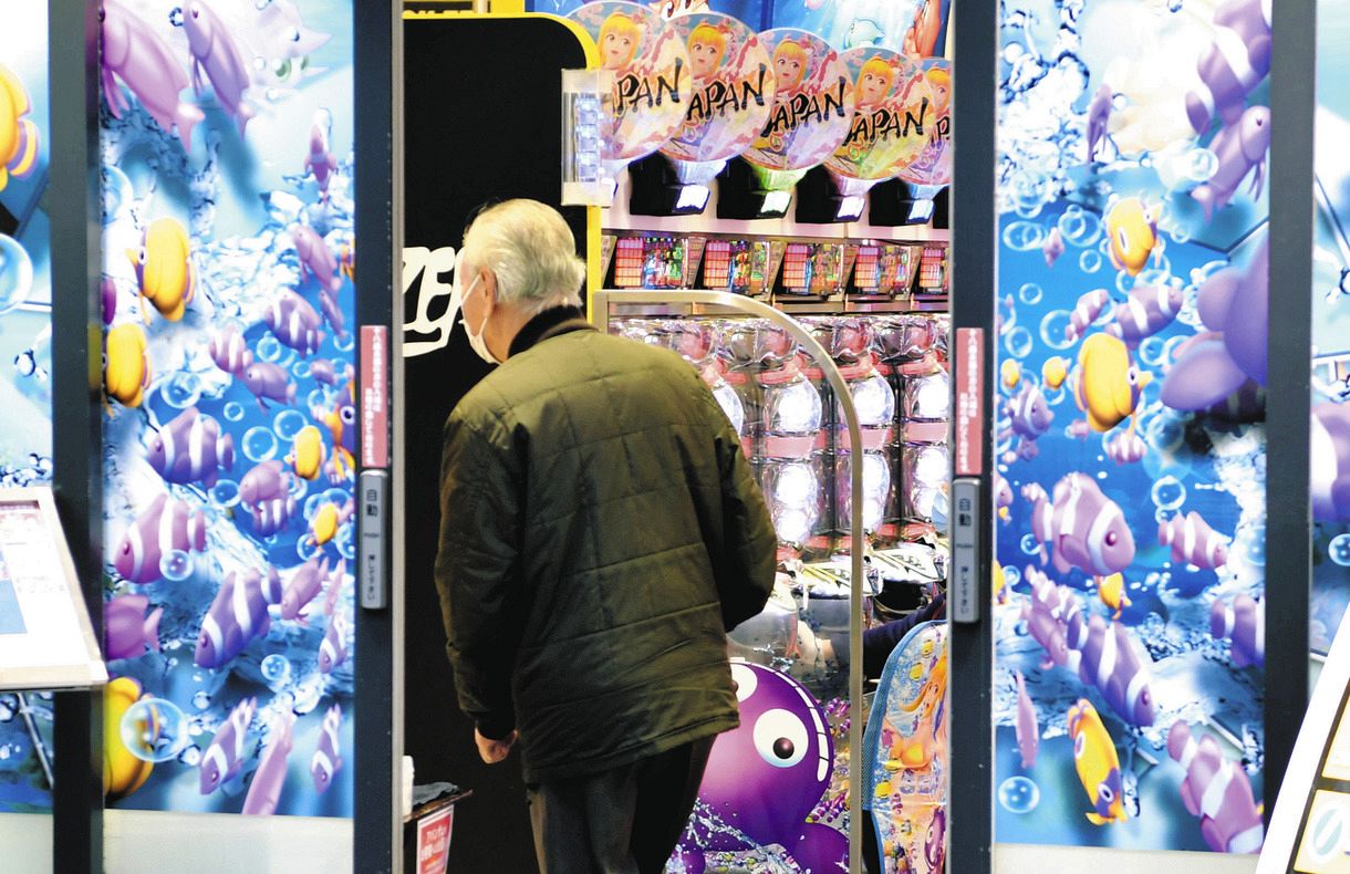 パチンコ老舗メーカー「西陣廃業」がトレンド入り 「花満開世代