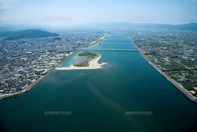 吉野川河口より徳島市街地[25397015278]の写真・イラスト素材｜アマナ