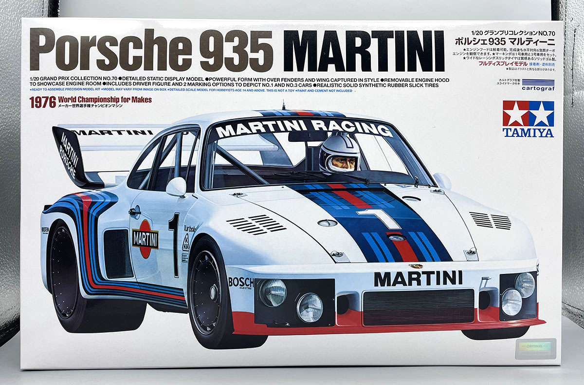 24年ぶりに再版！タミヤ「1/20 ポルシェ935マルティーニ」でカーモデル
