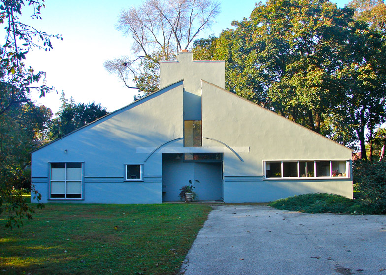Postmodernism: Vanna Venturi House by Robert Venturi