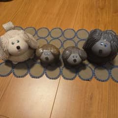 ジィガンドフタ（Jie Gantofta）犬の親子 4体セット - メルカリ