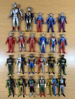 超美品 ウルトラマン＋仮面ライダー＋戦隊モノ＋特撮モノ ソフビ100体